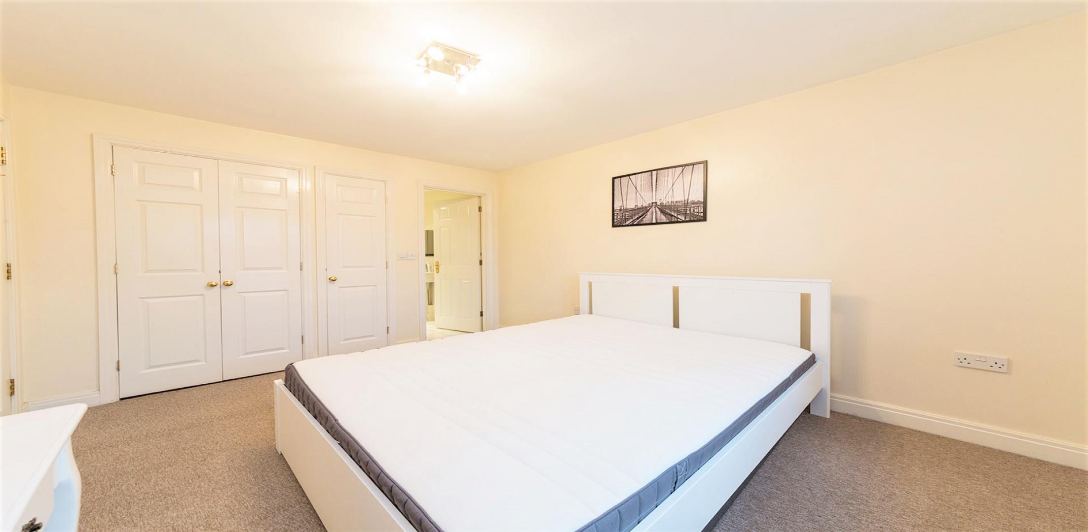 			NEW INSTRUCTION, 2 Bedroom, 1 bath, 1 reception Flat			 Shillingford Road, MILL HILL